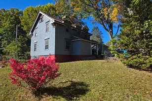 27 W Dartmouth St, Auburn, ME 04210 - Photo 4