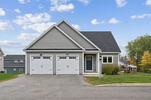 12 Waxwing Ln, Falmouth, ME 04105 - Photo 2