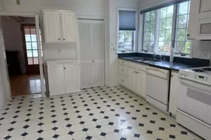 6 Colonial St, Waterville, ME 04901 - Photo 4