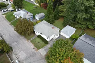 8 Highland Ave, Lewiston, ME 04240 - Photo 30