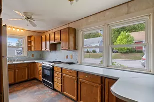 174 Brackett St, Westbrook, ME 04092 - Photo 8
