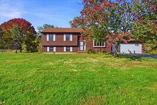37 Meadow Ln, Auburn, ME 04210 - Photo 1