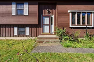37 Meadow Ln, Auburn, ME 04210 - Photo 2