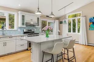 27 Pocahontas Rd, Kittery, ME 03905 - Photo 2