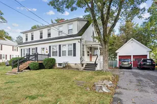 21 Edwards St, Portland, ME 04102 - Photo 2