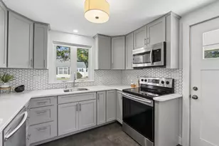 43 Edwards St, Portland, ME 04102 - Photo 2