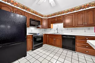37 Estates Dr, Manchester, ME 04351 - Photo 16