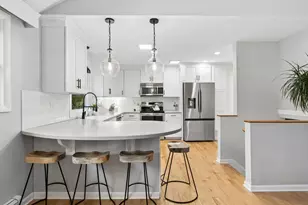 22 Pinewood Dr, Cumberland, ME 04021 - Photo 8