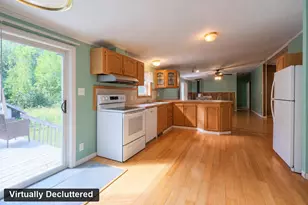 9 Dustin Dr, Sabattus, ME 04280 - Photo 2