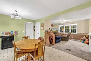 115 Meadow Ln, Farmington, ME 04938 - Photo 10