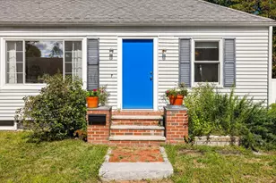 7 Halstead St, Kittery, ME 03904 - Photo 2