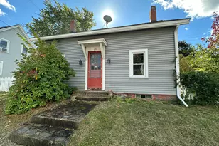 63 Rochester St, Berwick, ME 03901 - Photo 2