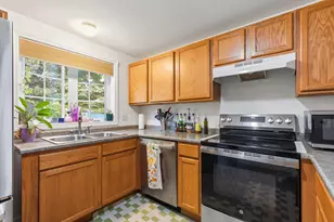 51 Carriage Ln, Portland, ME 04103 - Photo 2