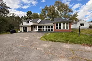 9 Abraham St, Houlton, ME 04730 - Photo 2