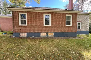 9 Abraham St, Houlton, ME 04730 - Photo 6