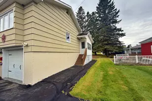 137 19th Ave, Madawaska, ME 04756 - Photo 4