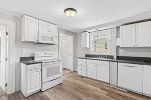 1572 Main St, Sanford, ME 04073 - Photo 4