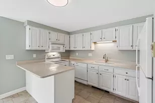 9 Benjamin Hubbard Ln, Kennebunk, ME 04043 - Photo 12