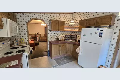 571 Greenwood Road, Norway, ME 04268 - Photo 4