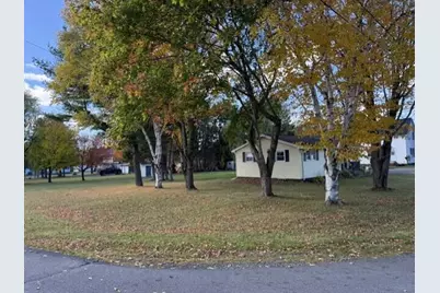 33 Ward Street, Presque Isle, ME 04769 - Photo 4