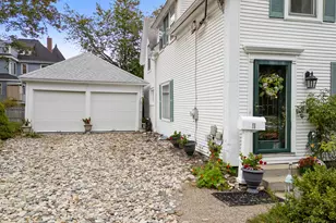 11 Grove St, Rockland, ME 04841 - Photo 2