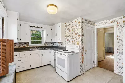 13 Allen Avenue Extension, Falmouth, ME 04105 - Photo 10