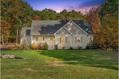 19 Daggett Drive, Raymond, ME 04071 - Photo 2