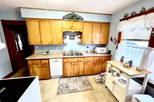 90 Somerset St, Millinocket, ME 04462 - Photo 12