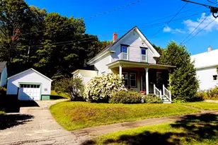 90 Somerset St, Millinocket, ME 04462 - Photo 2