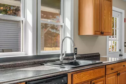 22 Towle Street, Auburn, ME 04210 - Photo 10