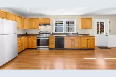 22 Towle Street, Auburn, ME 04210 - Photo 8