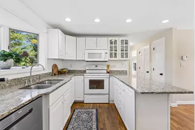 40 Austin Street, Portland, ME 04103 - Photo 6