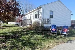 22 Somerset Ave, Fairfield, ME 04937 - Photo 2
