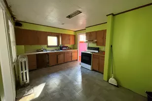 421 Penobscot Ave, Millinocket, ME 04462 - Photo 12