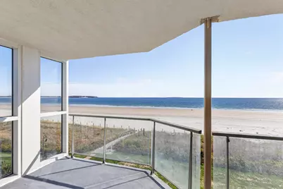 207 E Grand Avenue #F3, Old Orchard Beach, ME 04064 - Photo 2