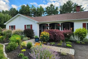 105 Warrenton St, Rockport, ME 04856 - Photo 1