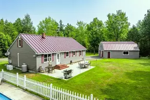 8 Hammond Ln, Searsport, ME 04974 - Photo 1