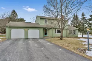2 Candlewick Ln, Cumberland, ME 04021 - Photo 1