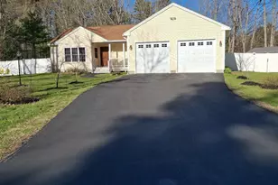 35 Deerfield Dr, Brunswick, ME 04011 - Photo 1