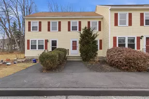 7 Powder Mill Dr, Kennebunk, ME 04043 - Photo 1