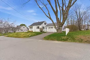 15 Grover Rd, Cape Elizabeth, ME 04107 - Photo 1
