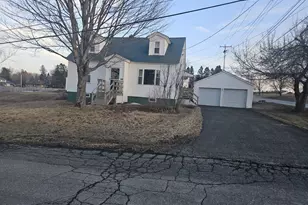 18 Vernon Ave, Limestone, ME 04750 - Photo 1