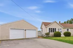 136 Stirling Rd, Warren, ME 04864 - Photo 1
