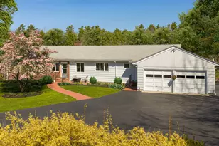 69 Falmouth Rd, Falmouth, ME 04105 - Photo 1