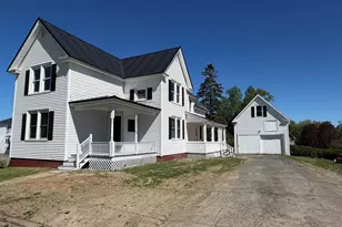 7 Cleveland St, Houlton, ME 04730 - Photo 1