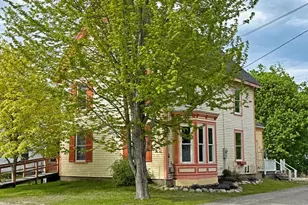 25 Center St, Machias, ME 04654 - Photo 1