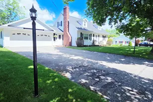 9 McKinley Dr, Lewiston, ME 04240 - Photo 1