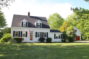 381 Highland Ave, Gardiner, ME 04345 - Photo 1