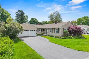27 Weymouth St, Saco, ME 04072 - Photo 1
