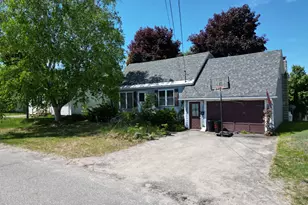 42 Waldo St, Millinocket, ME 04462 - Photo 1